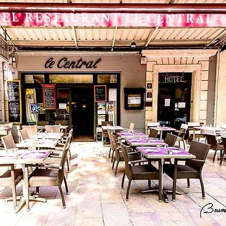 Hotel Restaurant Le Central Chateaurenard Exterior photo