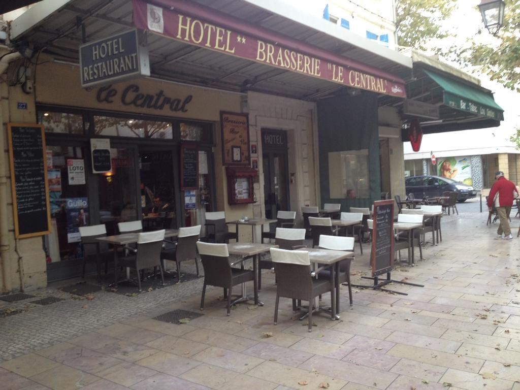Hotel Restaurant Le Central Chateaurenard Exterior photo
