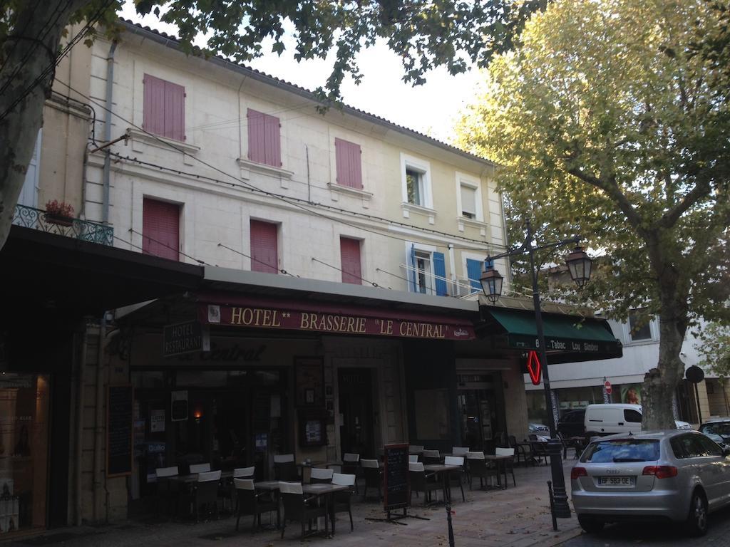 Hotel Restaurant Le Central Chateaurenard Exterior photo